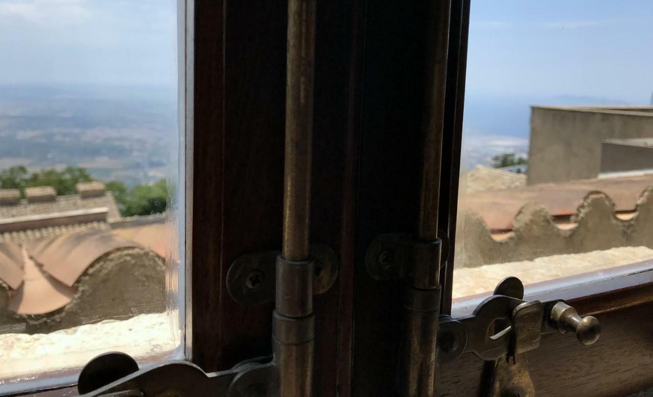 Appartamenti Liberty Erice Buitenkant foto