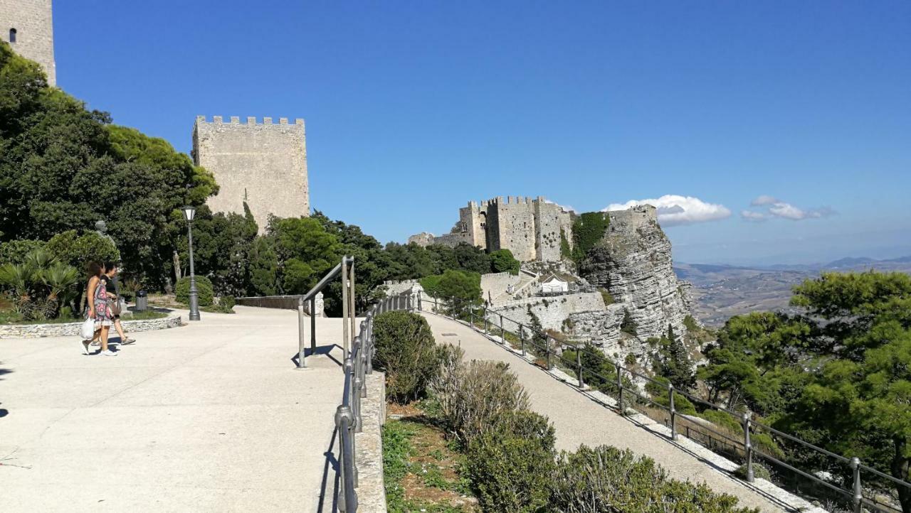 Appartamenti Liberty Erice Buitenkant foto