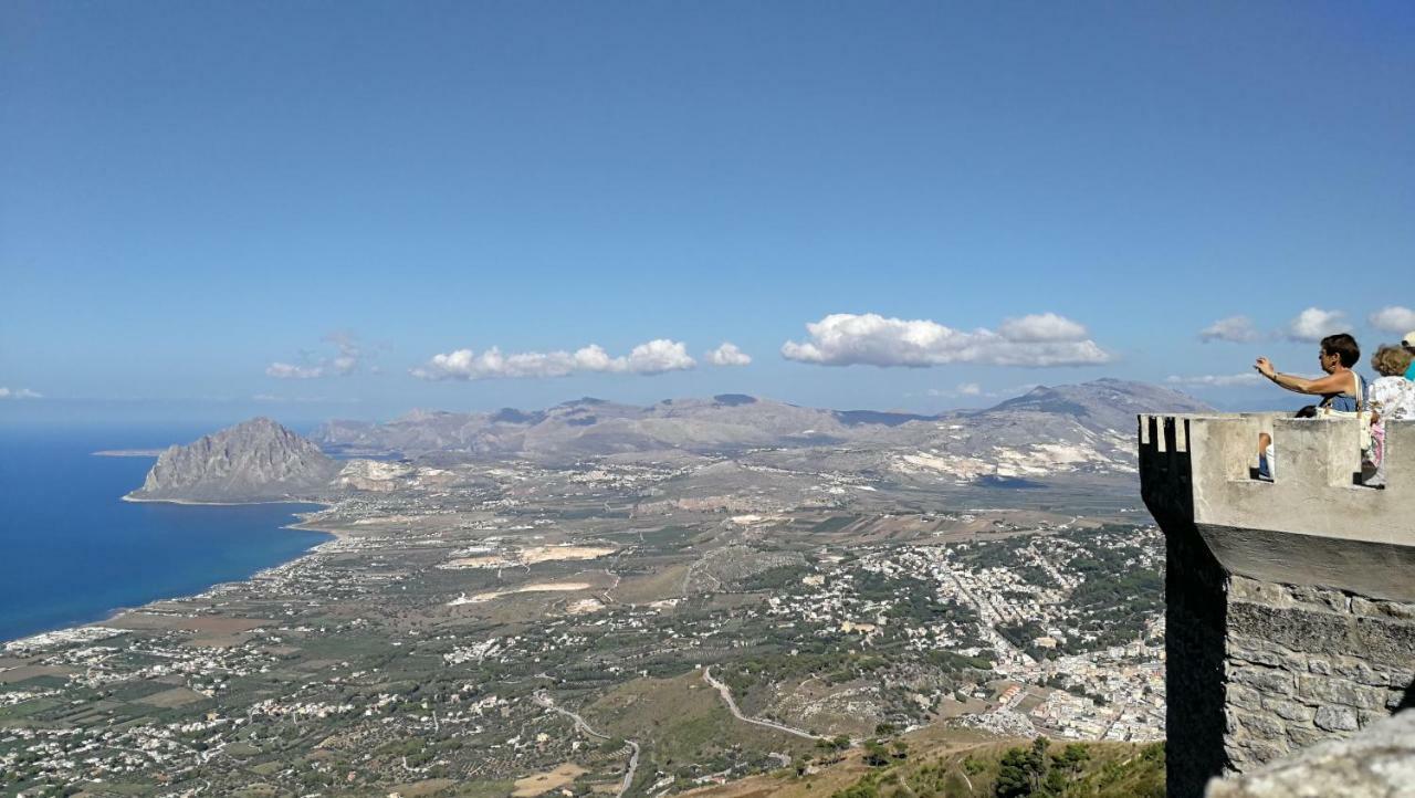 Appartamenti Liberty Erice Buitenkant foto